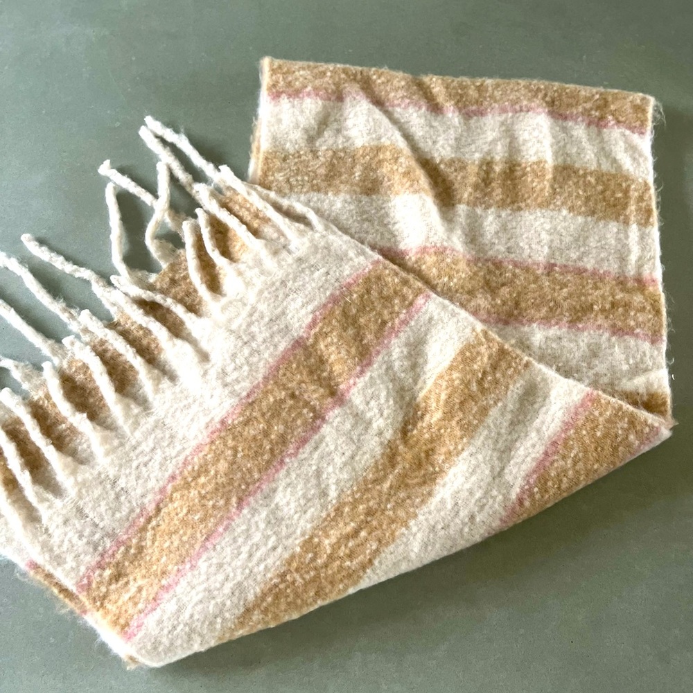 NWOT Soft Pink/Neutral Scarf